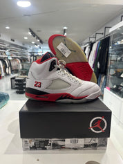 Jordan 5 Retro Fire Red Black Tongue (2025) - Pre-Owned Size 9.5 (No original box)