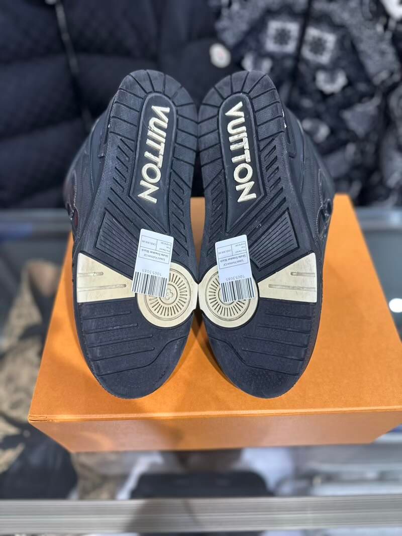 Louis Vuitton LV Skate Sneaker Black - Pre-Owned Size LV9/10.5M