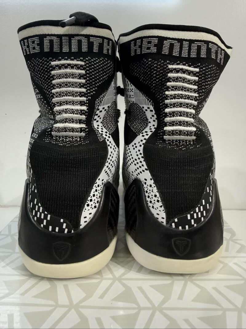 Nike Kobe 9 Elite Black History Month - Pre-Owned Size 10.5