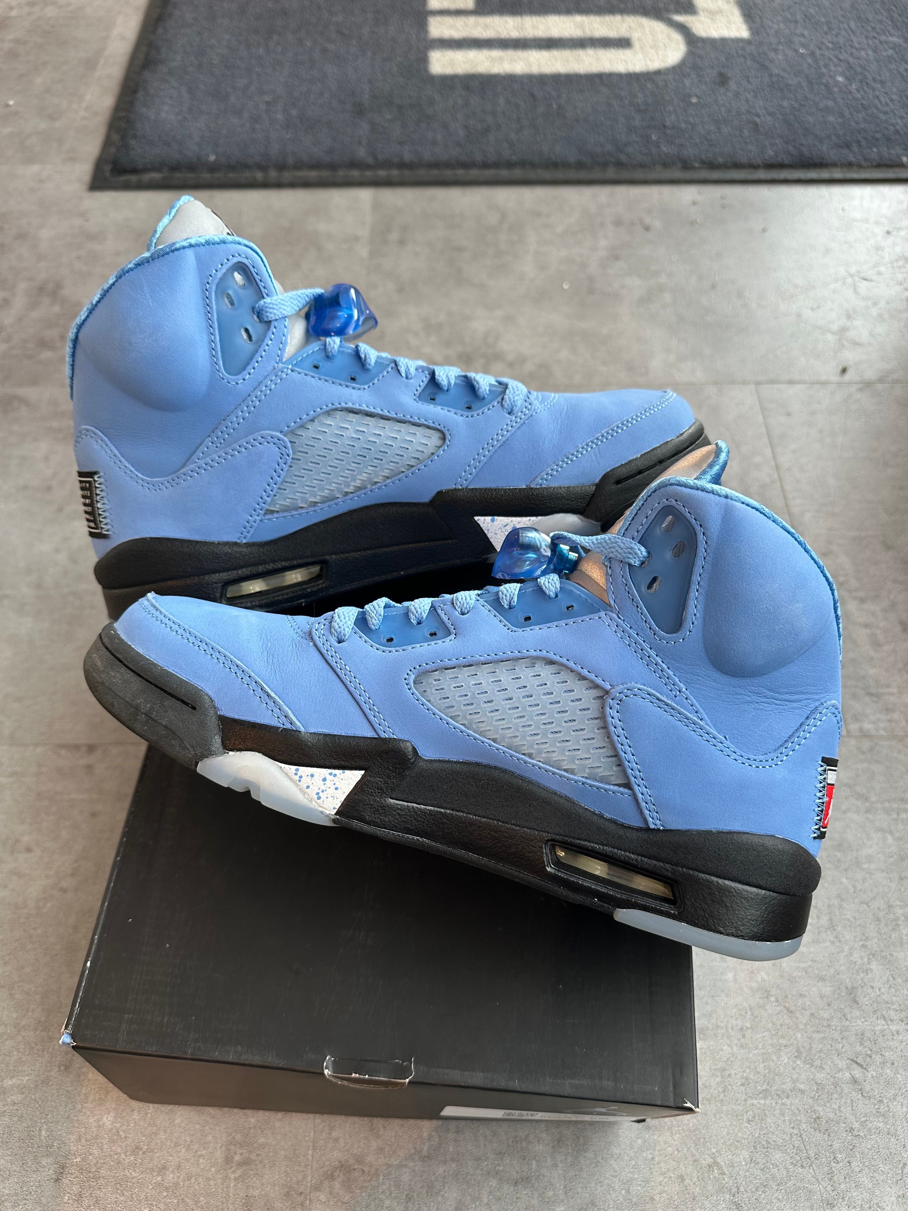 Jordan 5 Retro UNC University Blue - Pre-Owned Size 8