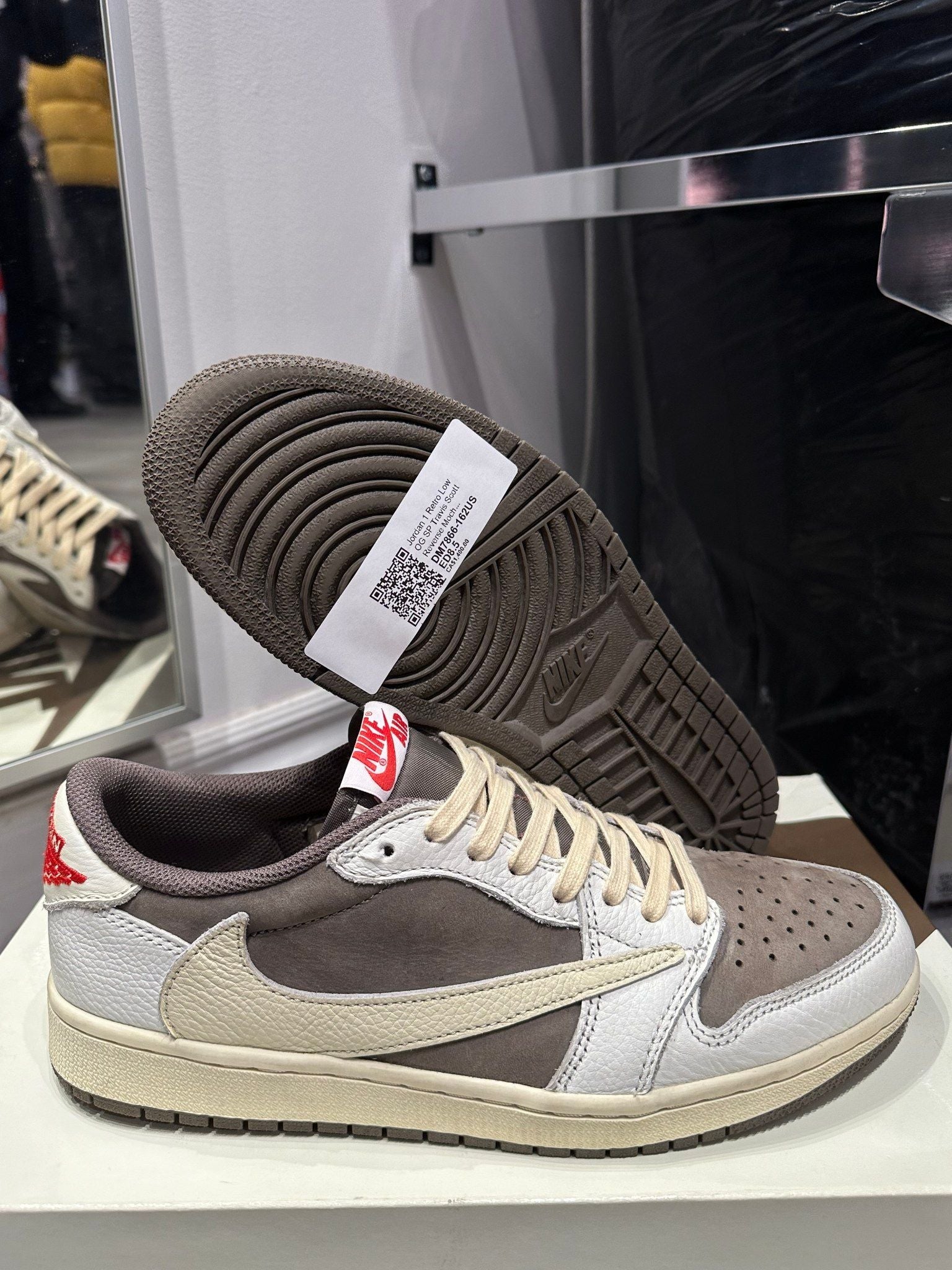 Jordan 1 Retro Low OG SP Travis Scott Reverse Mocha - Pre-Owned Size 8.5