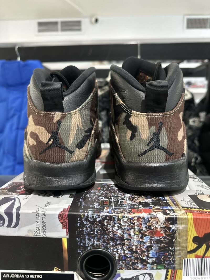 Jordan 10 Retro Woodland Camo - Pre-Owned Size 9