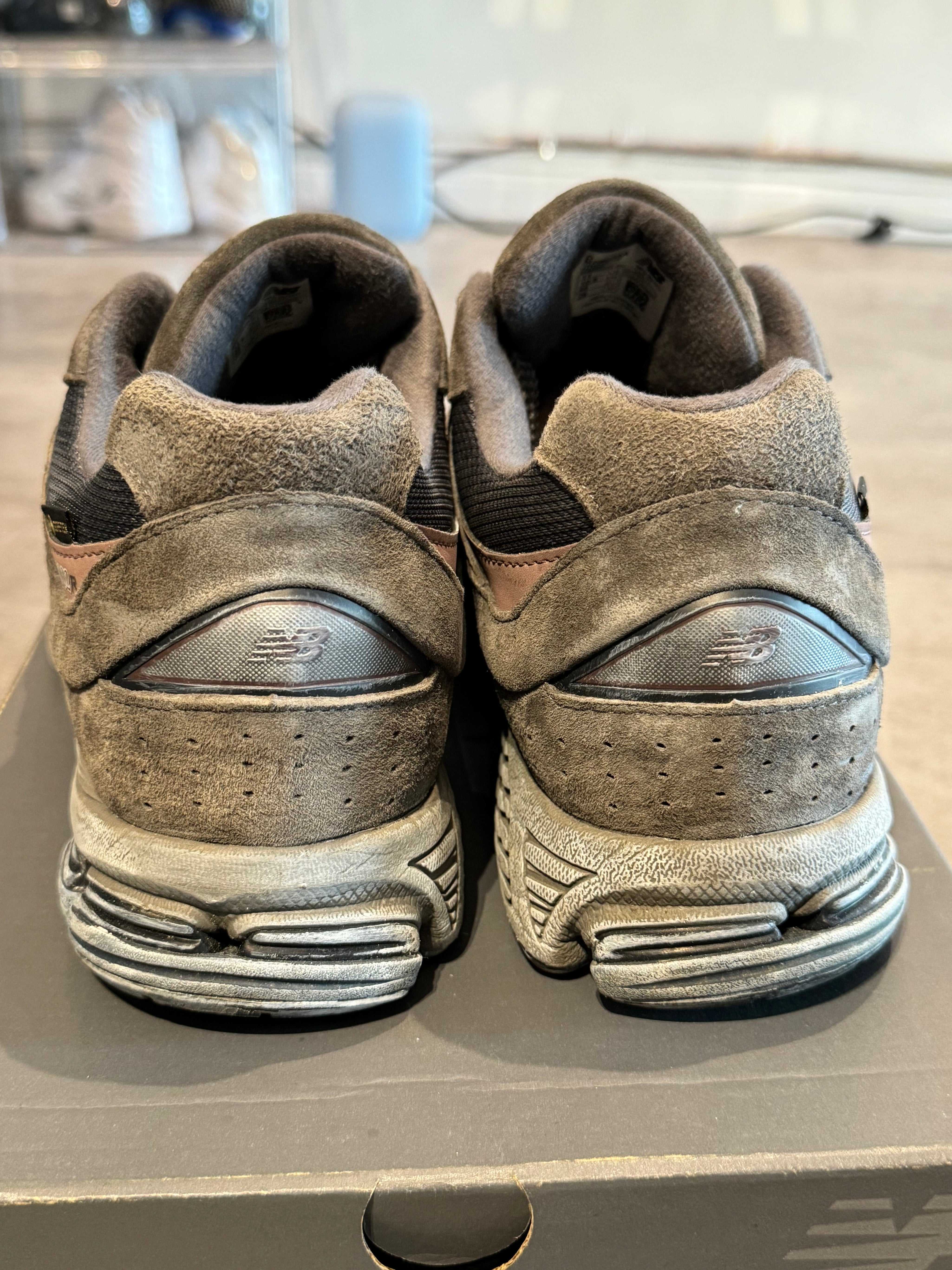 New Balance 2002R Gore-Tex Magnet Mood Indigo - Pre-Owned Size 11