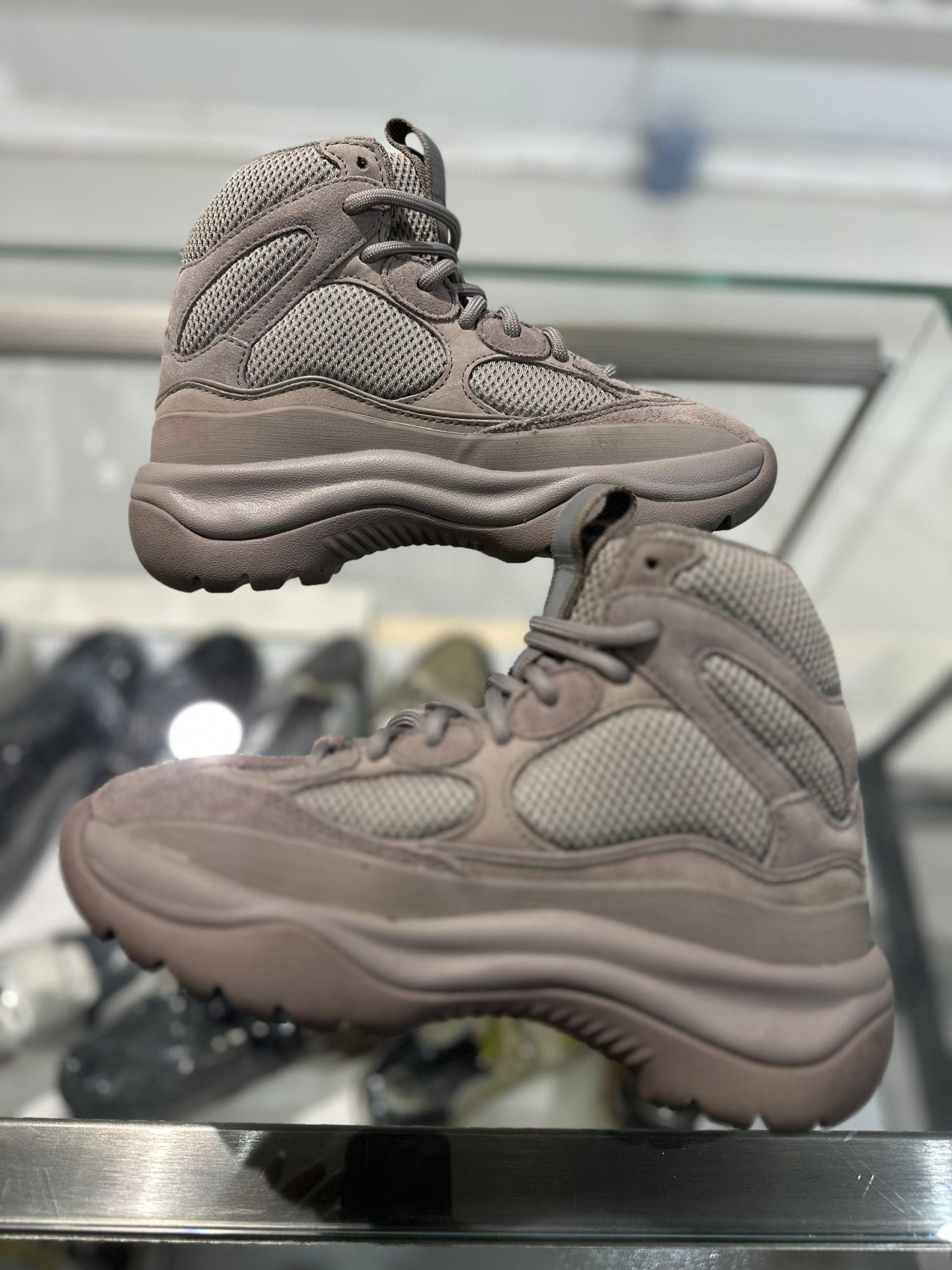 Yeezy Desert Boot Season 7 Cinder - Pre-Owned size 6 (No Original Box)