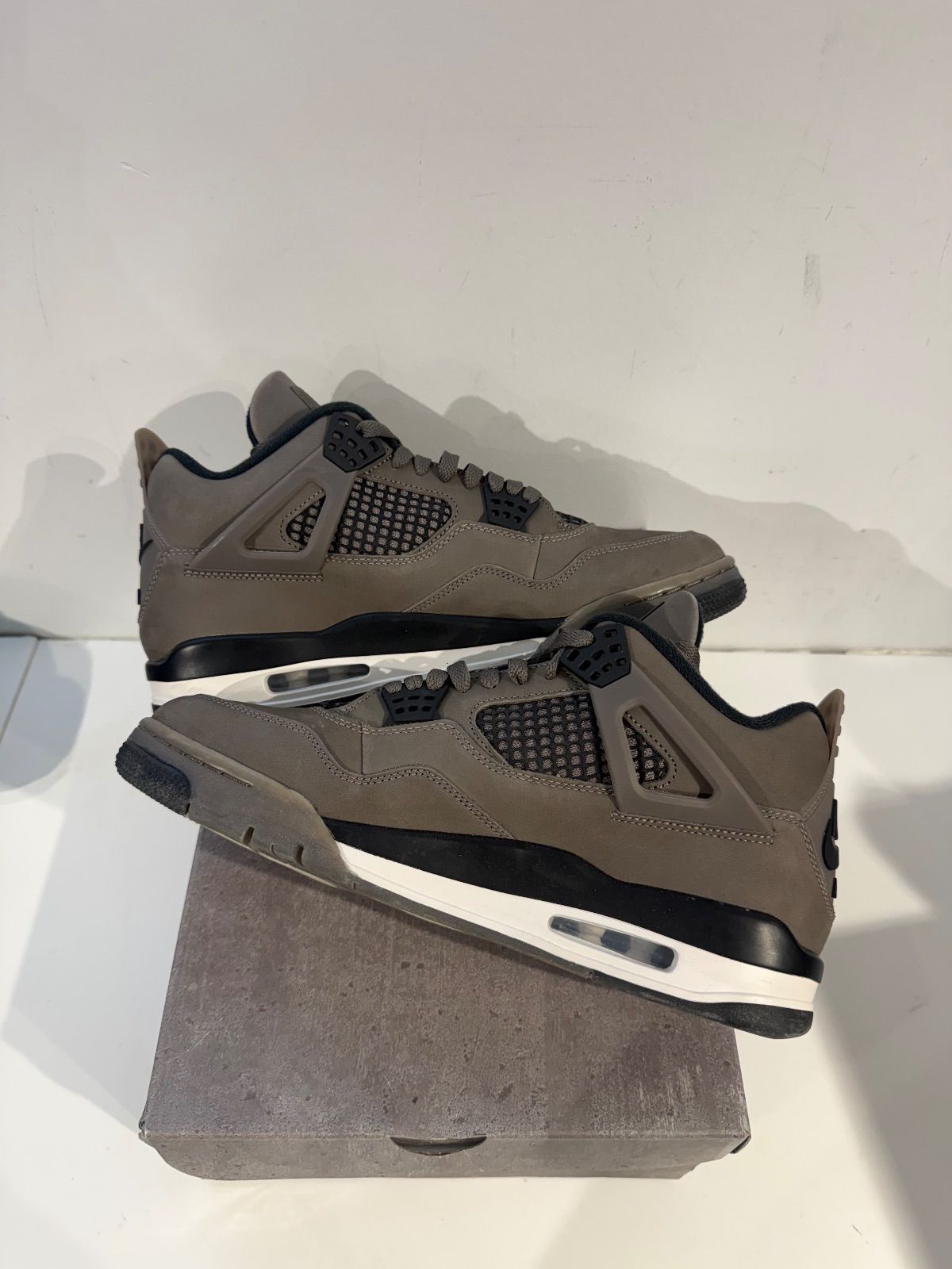 Jordan 4 Retro Cave Stone - Lightly Pre-Owned Size 11