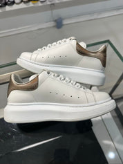 Alexander McQueen Oversized White Beige Crocodile - Pre-Owned  Size 35/ US 4 (No Original Box)