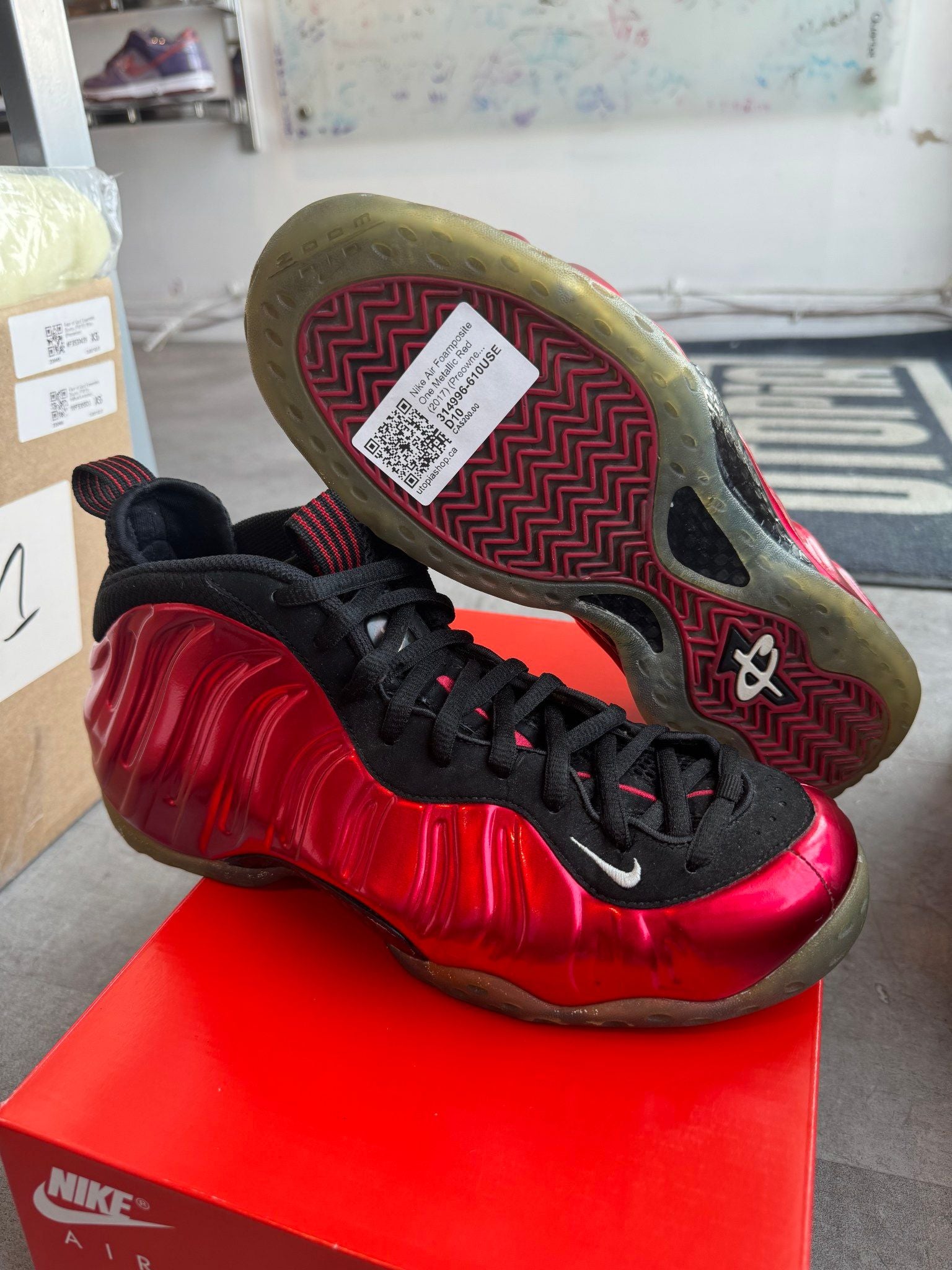 Nike Air Foamposite One Metallic Red (2017) - Pre-Owned Size 10 (Replacement box)