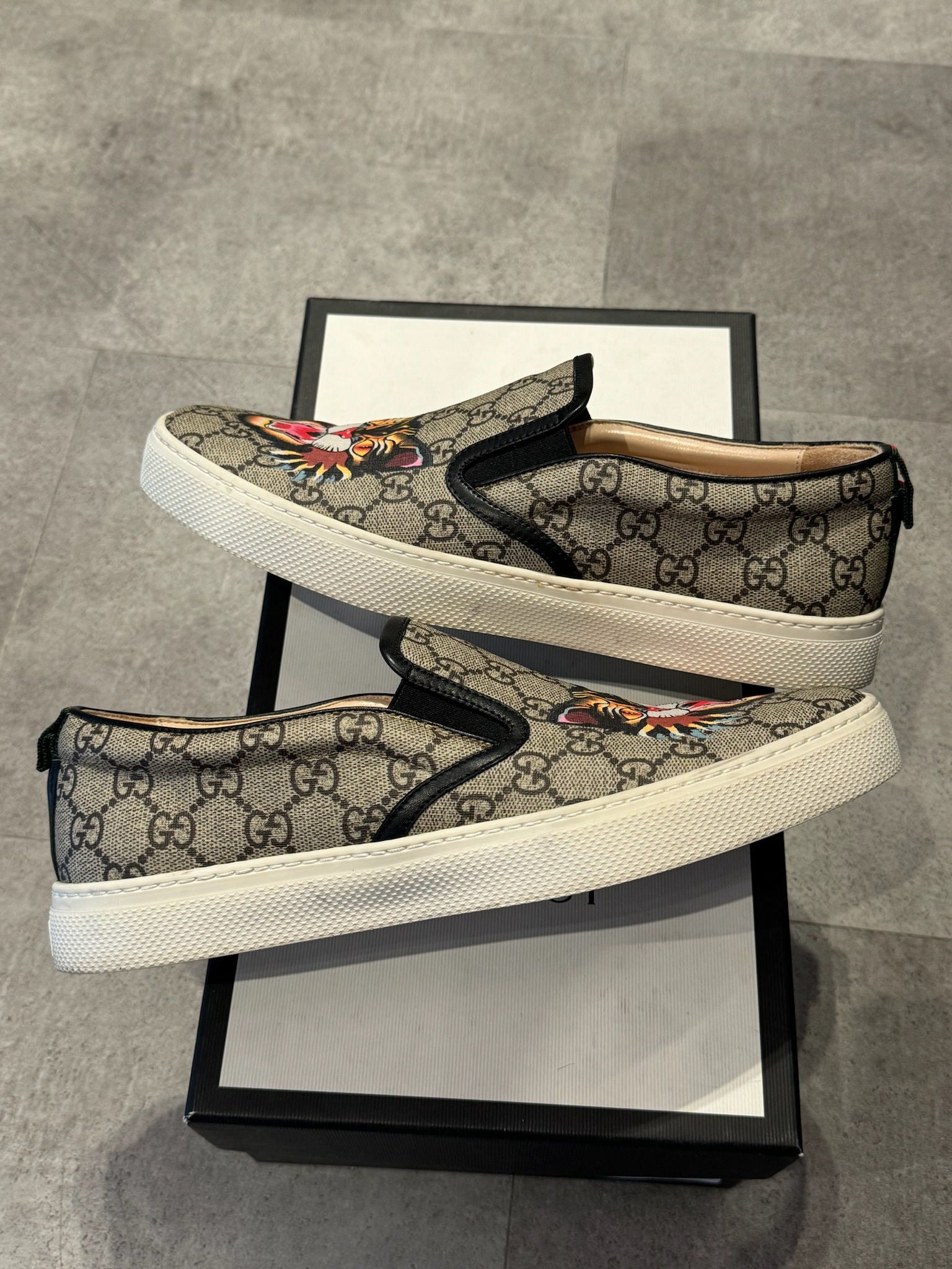 Gucci GG Supreme Angry Cat Slip-On - Pre-Owned Size G8/US9
