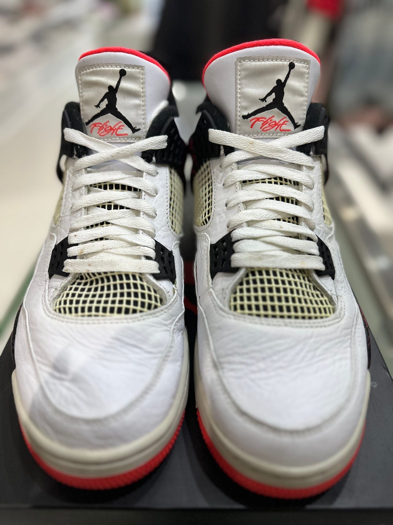 Jordan 4 Retro Flight Nostalgia - Pre-Owned Size 12