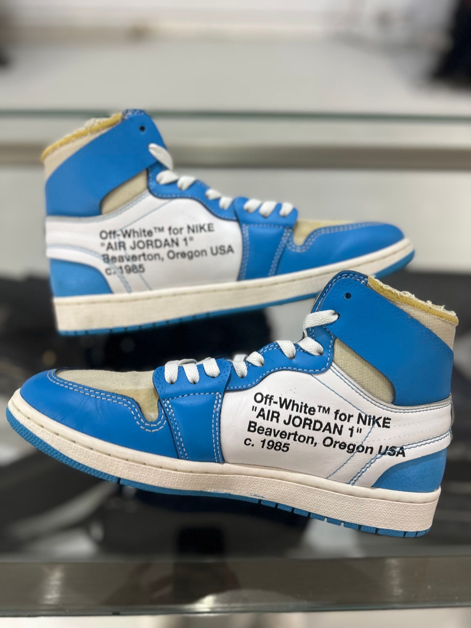 Jordan 1 Retro High Off-White University Blue - Pre-Owned Size 9