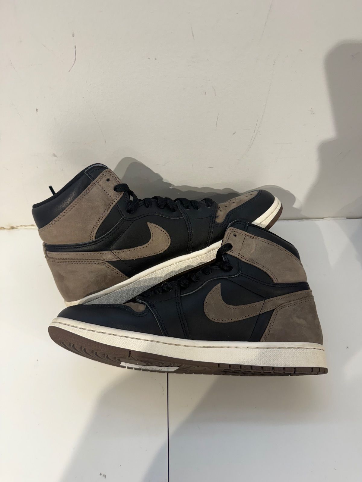 Jordan 1 Retro High OG Palomino - Pre-Owned Size 8 (No original box)