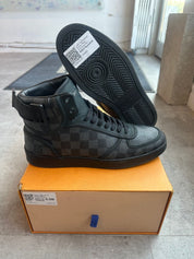 Louis Vuitton Rivoli Damier Black - Pre-Owned Size LV8/US9.5