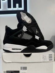 Jordan 4 Retro White Thunder - Pre-Owned Size 10.5