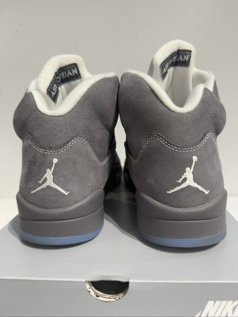 Jordan 5 Retro Wolf Grey (2026) - Worn Once Size 8