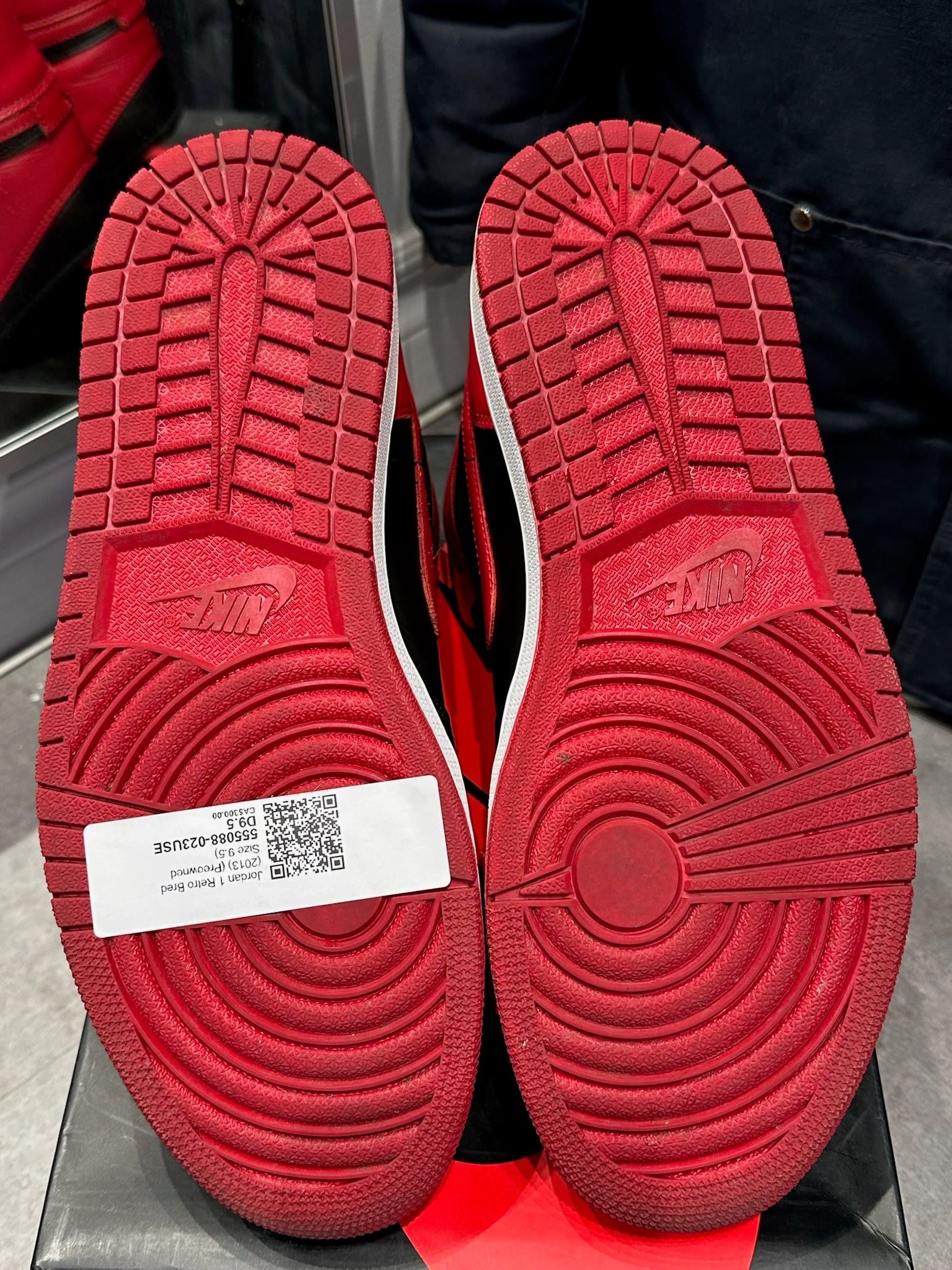 Jordan 1 Retro High Bred Banned (2016) - Pre-Owned Size 9.5