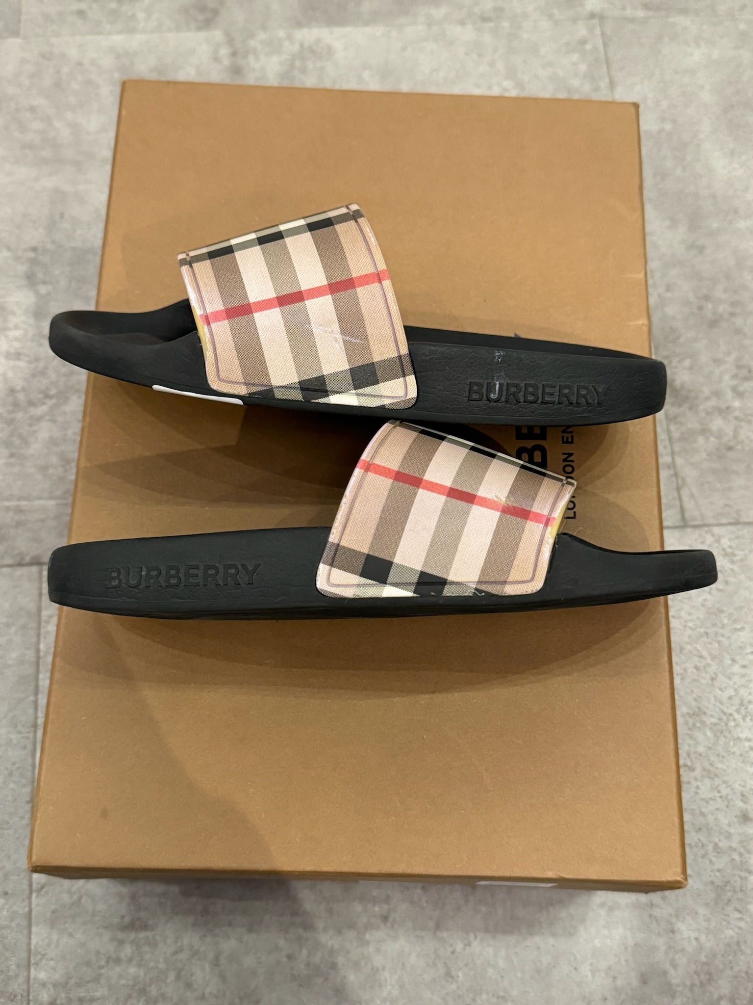 Burberry Kids Mini Farley Vintage Check Slides (Preowned Size 31/2y) - Pre-Owned