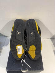 Jordan 4 Retro Thunder (2023) - Pre-Owned Size 11