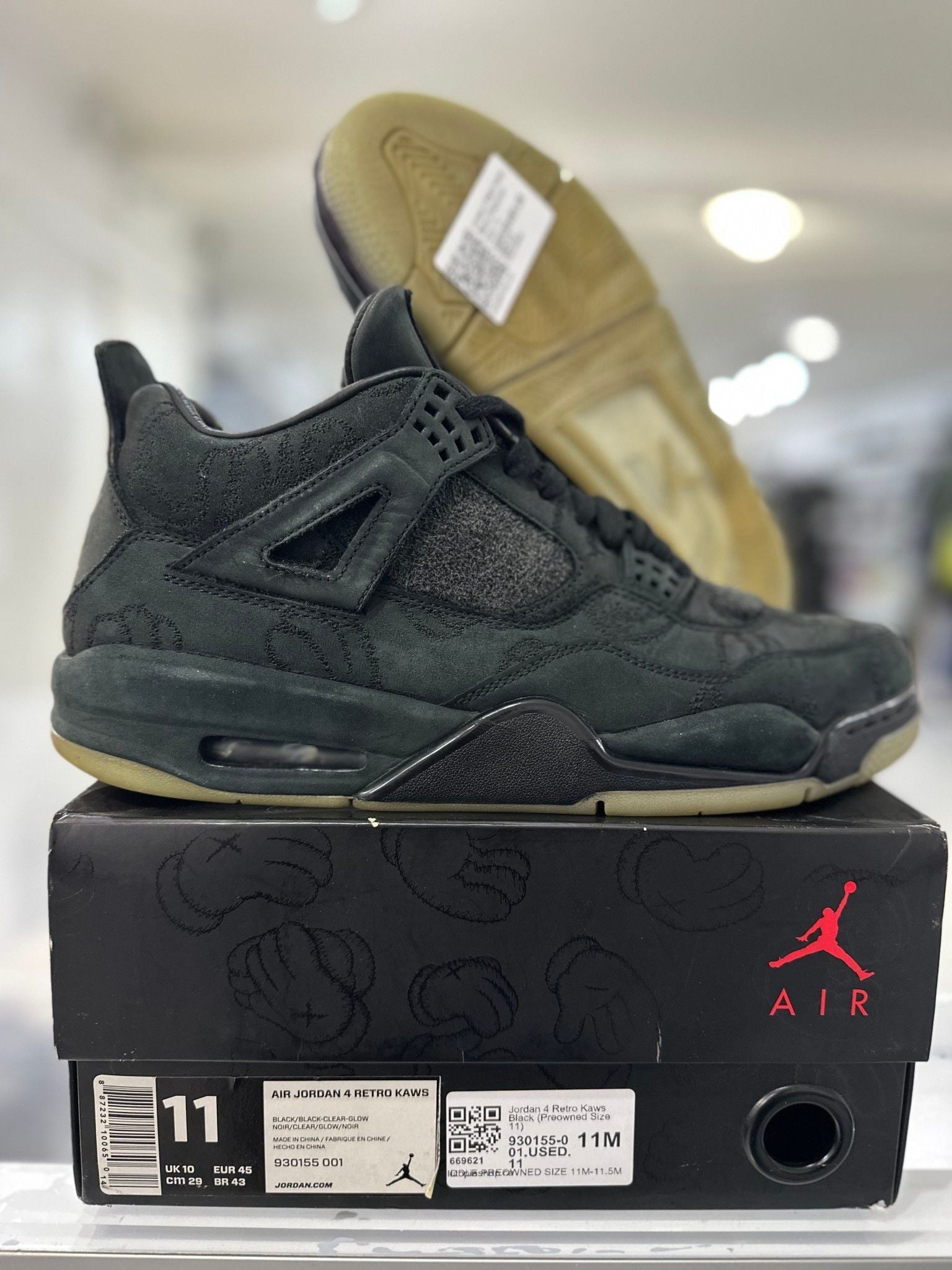 Jordan 4 Retro Kaws Black - Pre-Owned Size 11