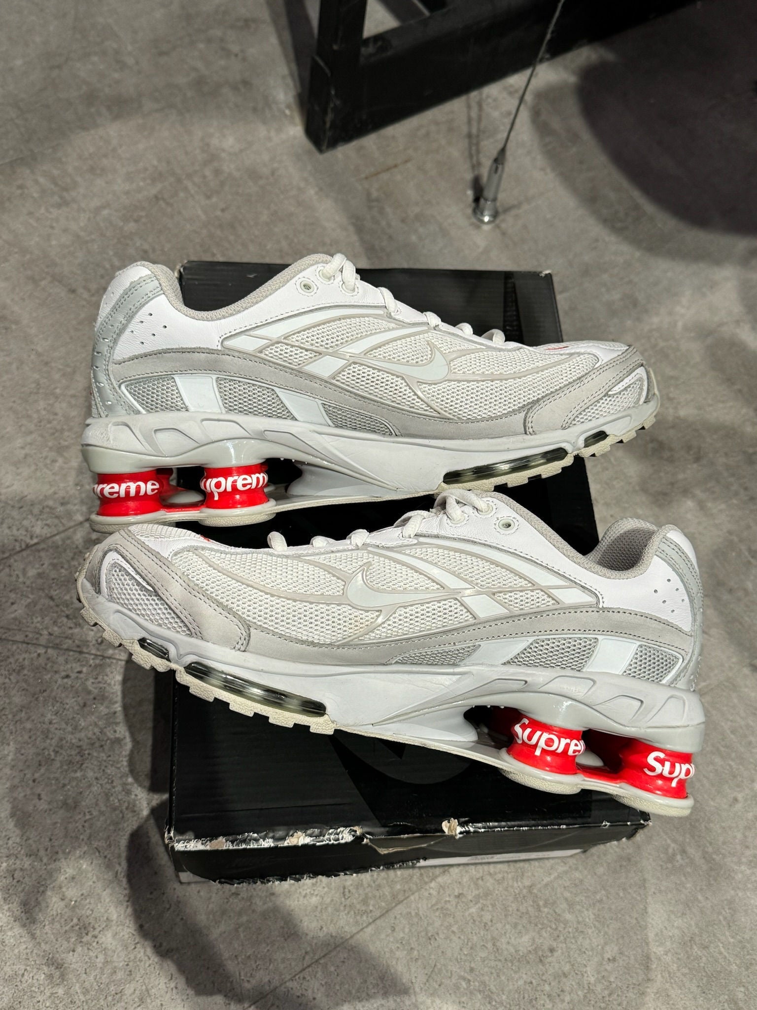 Nike Shox Ride 2 SP Supreme White - Preowned Size 8
