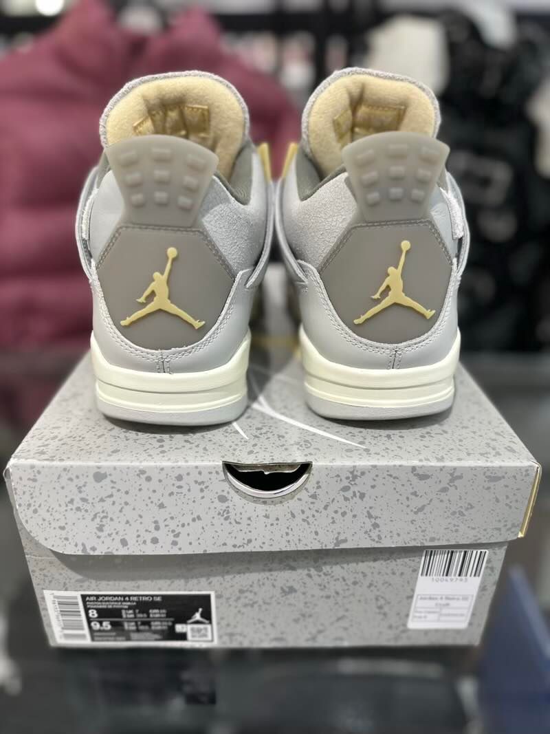 Jordan 4 Retro SE Craft - Pre-Owned Size 8