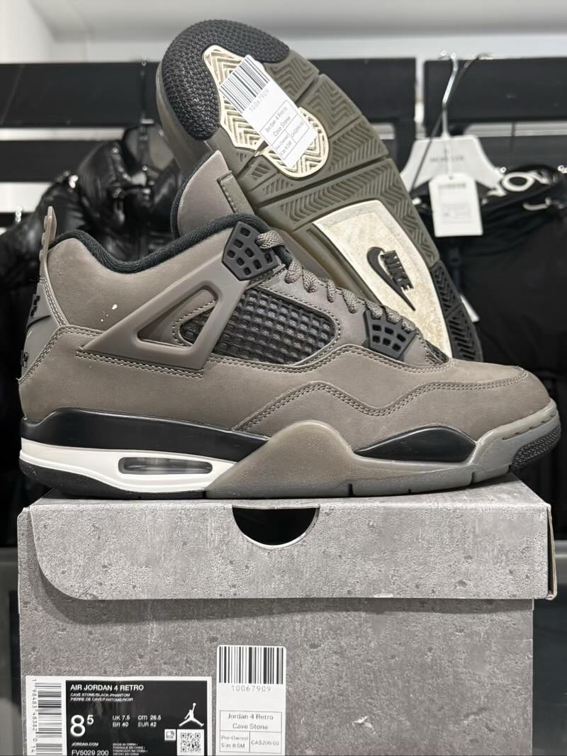 Jordan 4 Retro Cave Stone - Pre-Owned Size 8.5M