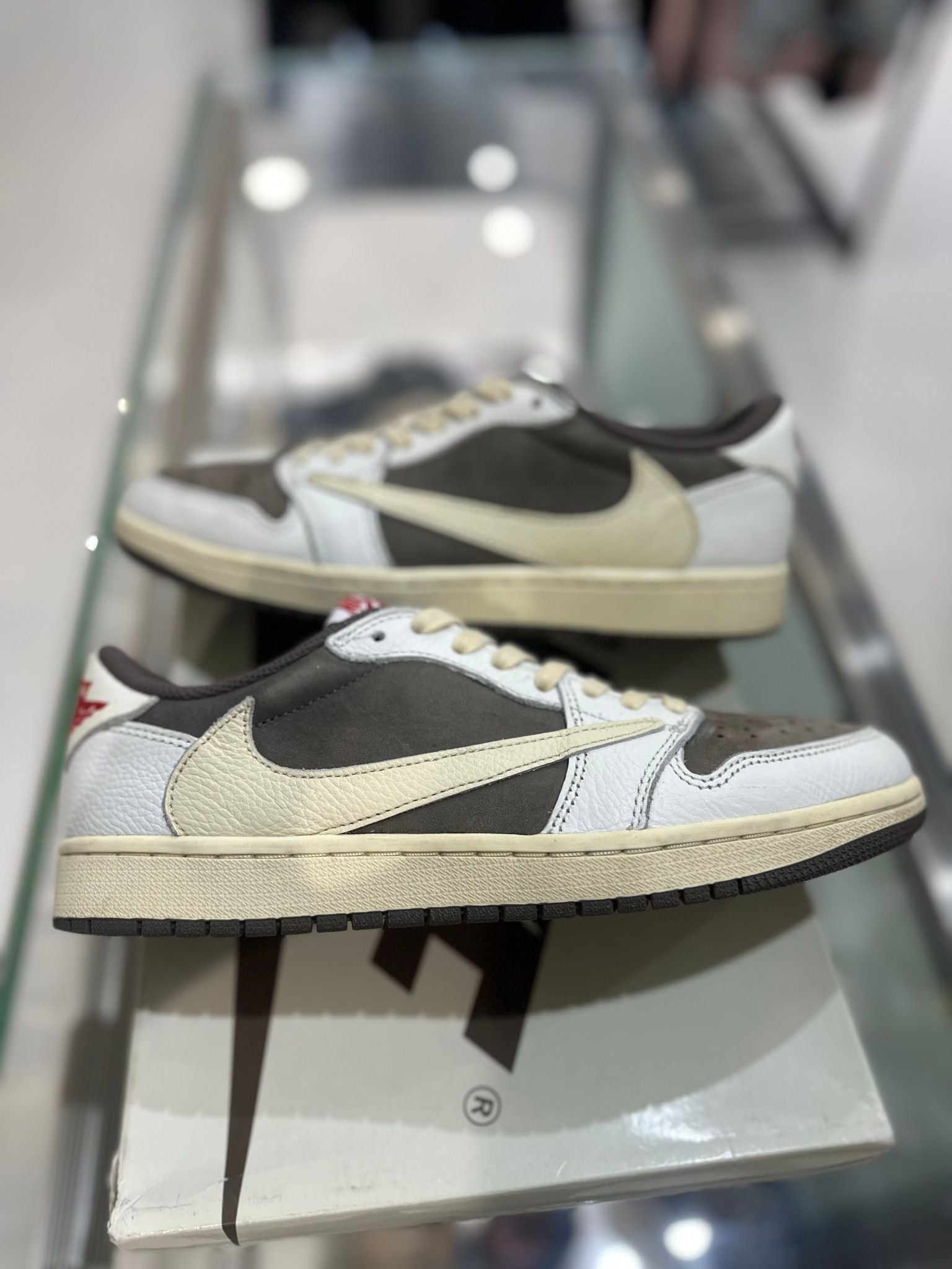 Jordan 1 Retro Low OG SP Travis Scott Reverse Mocha - Pre-Owned Size 8.5