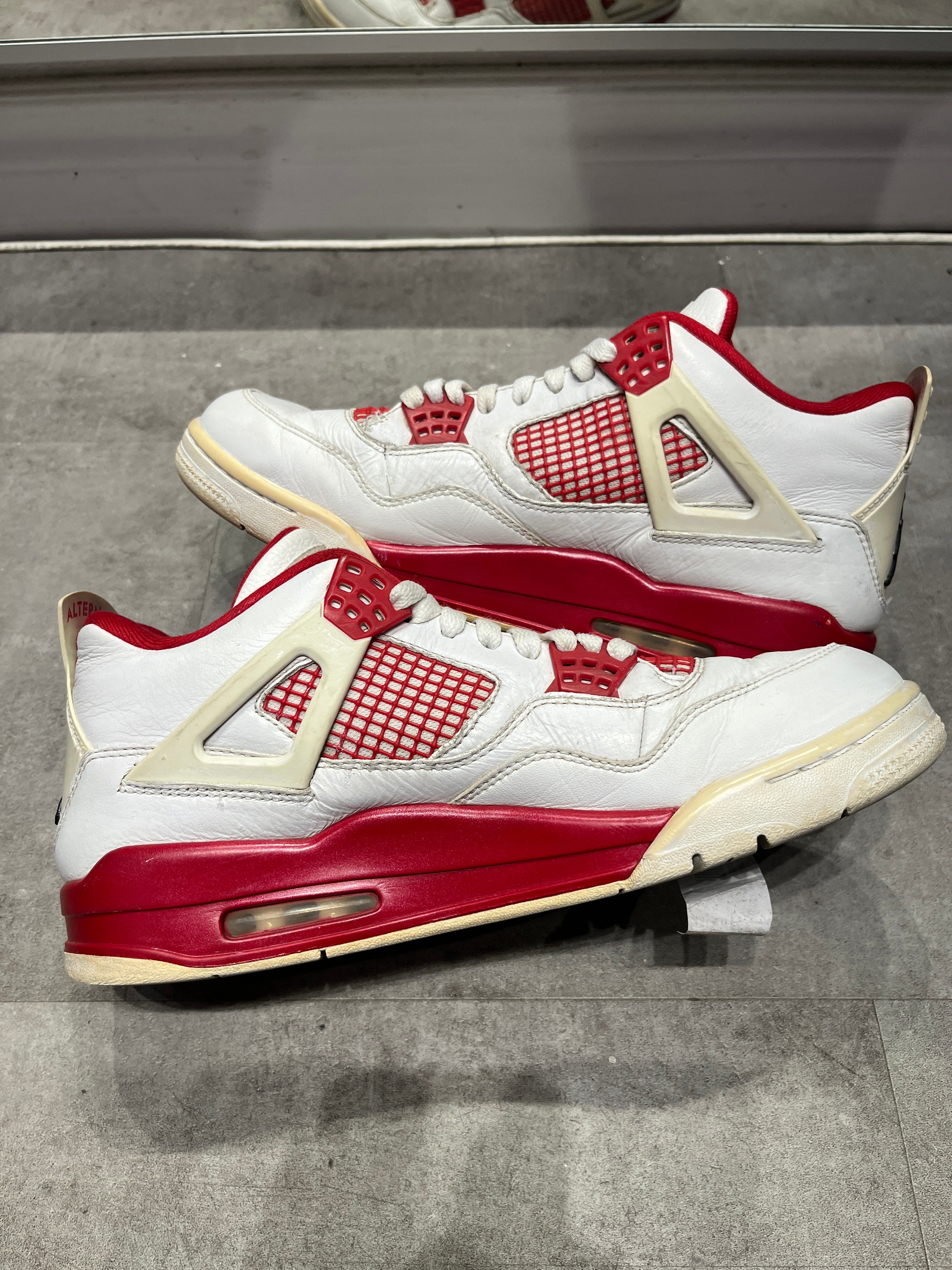 Jordan 4 Retro Alternate 89 (Preowned)