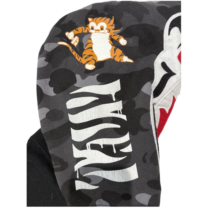 Bape Osaka White Tiger Shark Camo Full Zip Black - Pre-Owned Size L