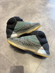 Adidas Yeezy QNTM Teal Blue - Pre-Owned Size 9