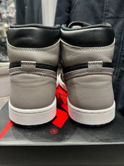 Jordan 1 Retro High OG Shadow (2018) - Pre-Owned Size 9 (Lightly Used)