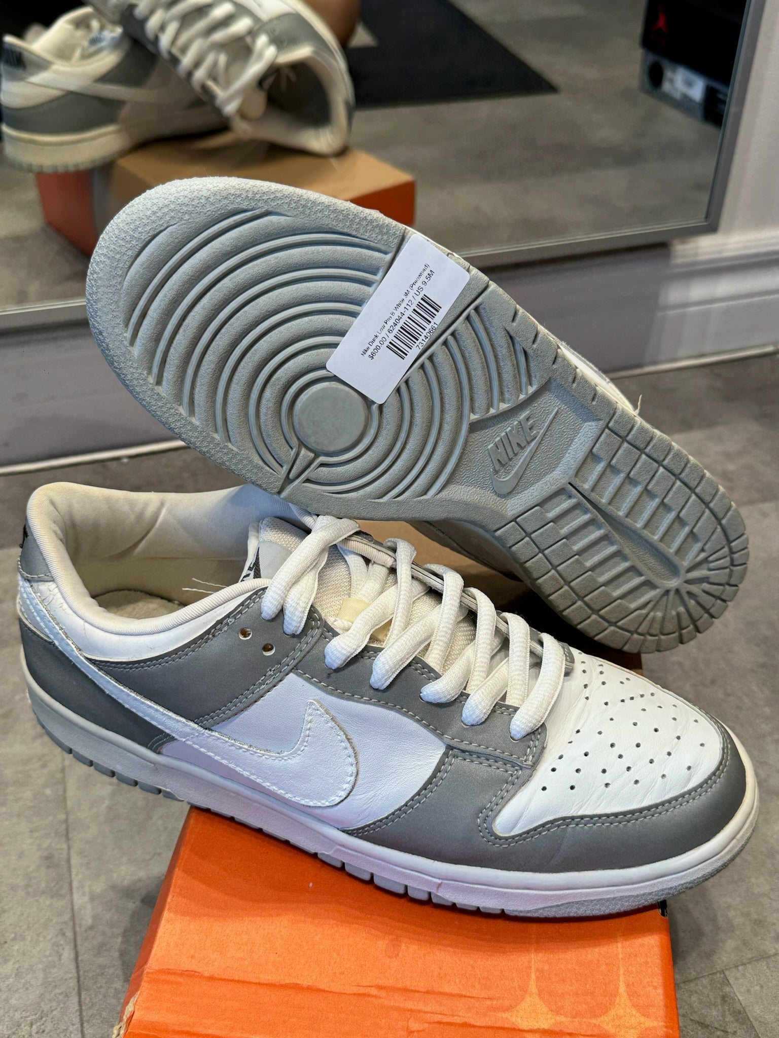 Nike Dunk Low Pro B White 3M - Pre-Owned Size 9.5