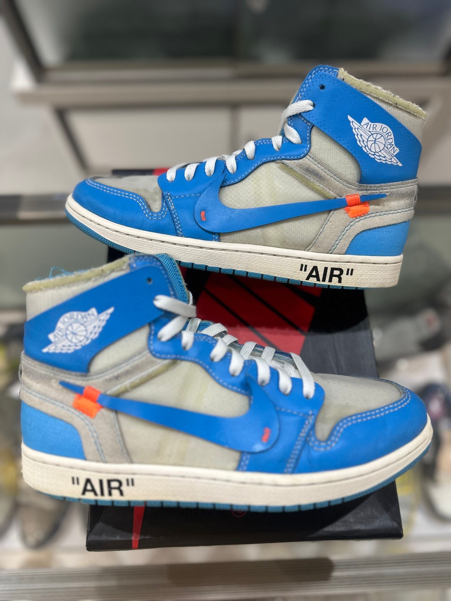 Jordan 1 Retro High Off-White University Blue - Pre-Owned Size 9.5