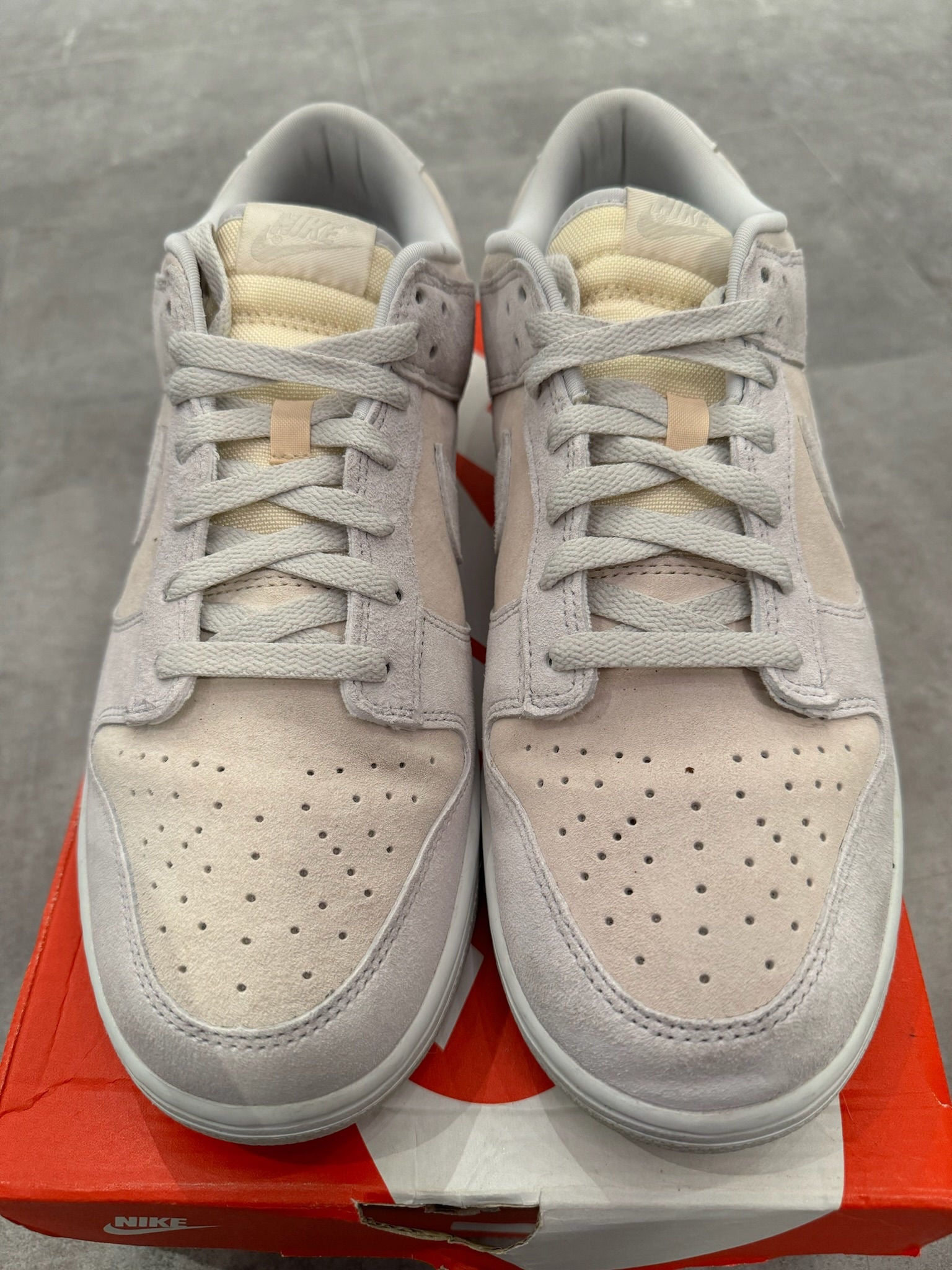 Nike Dunk Low PRM Vast Grey - Pre-Owned Size 12