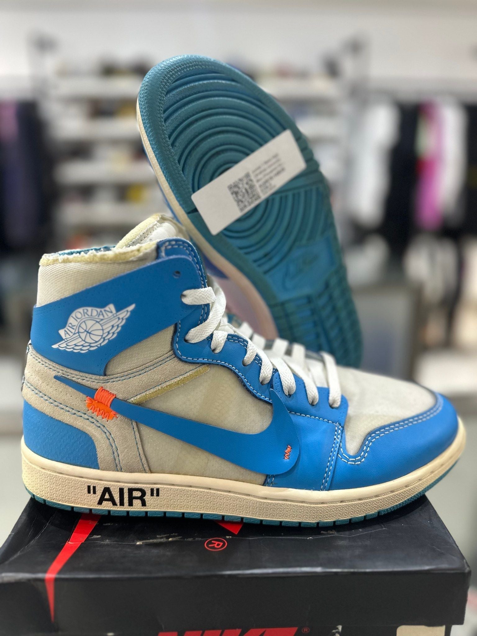 Jordan 1 Retro High Off-White University Blue - Pre-Owned Size 9.5