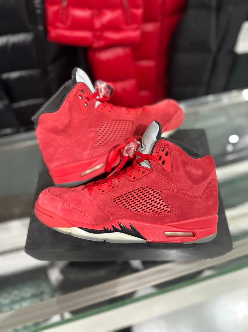Jordan 5 Retro Red Suede - Pre-Owned Size 10.5