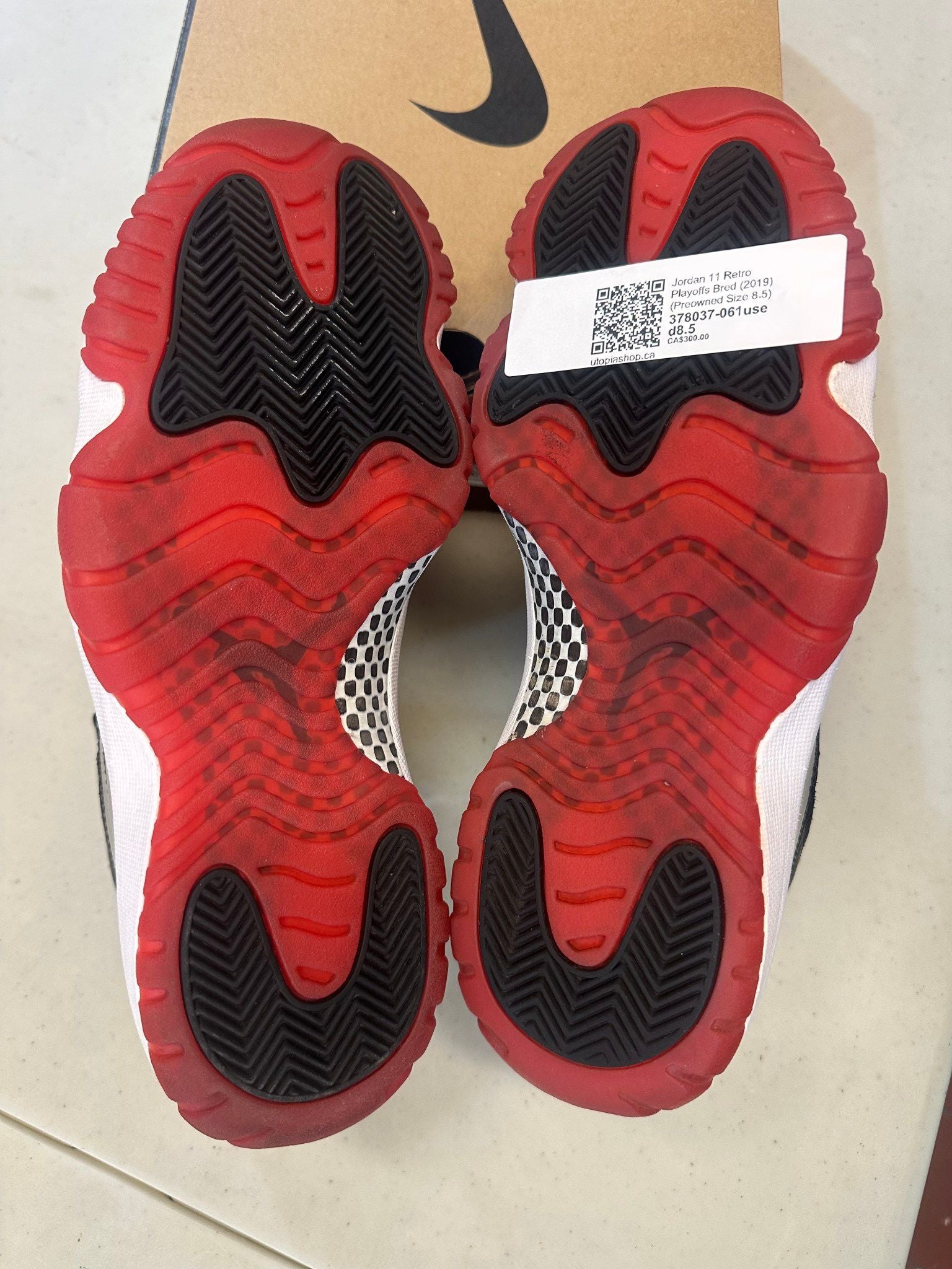 Jordan 11 Retro Playoffs Bred (2019) (Preowned Size 8.5) - Pre-Owned