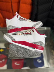 Jordan 3 Retro Cardinal Red - Pre-Owned Size 9