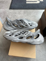 Adidas Yeezy Foam RNNR MX Granite (Preowned size 9) - Pre-Owned