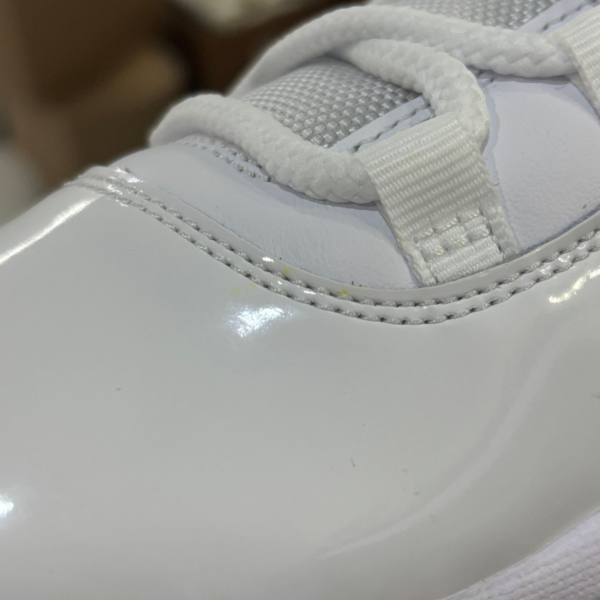 Air Jordan 11 Retro Legend Blue (2024) (Flawed)