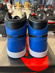 Jordan 1 Retro High Royal (2017) 9.5/10 - Pre-Owned Size 9.5 9.5/10