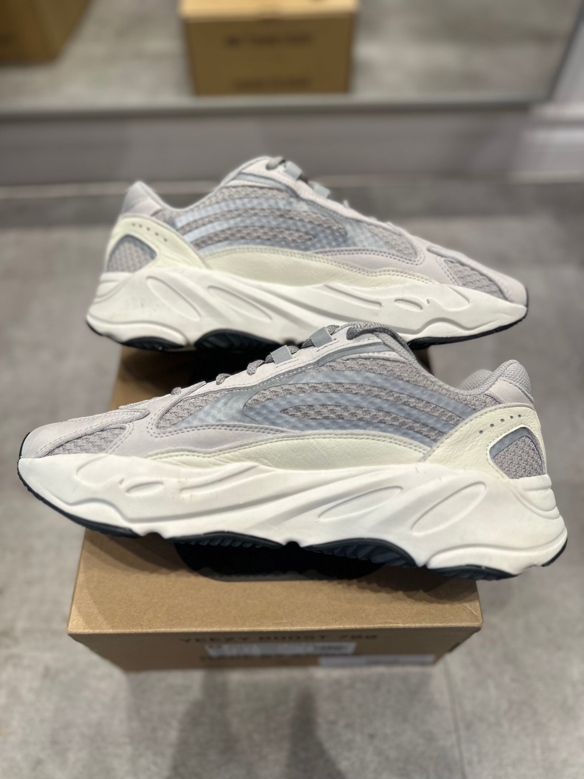 Adidas Yeezy Boost 700 V2 Static (Preowned) – Utopia Shop