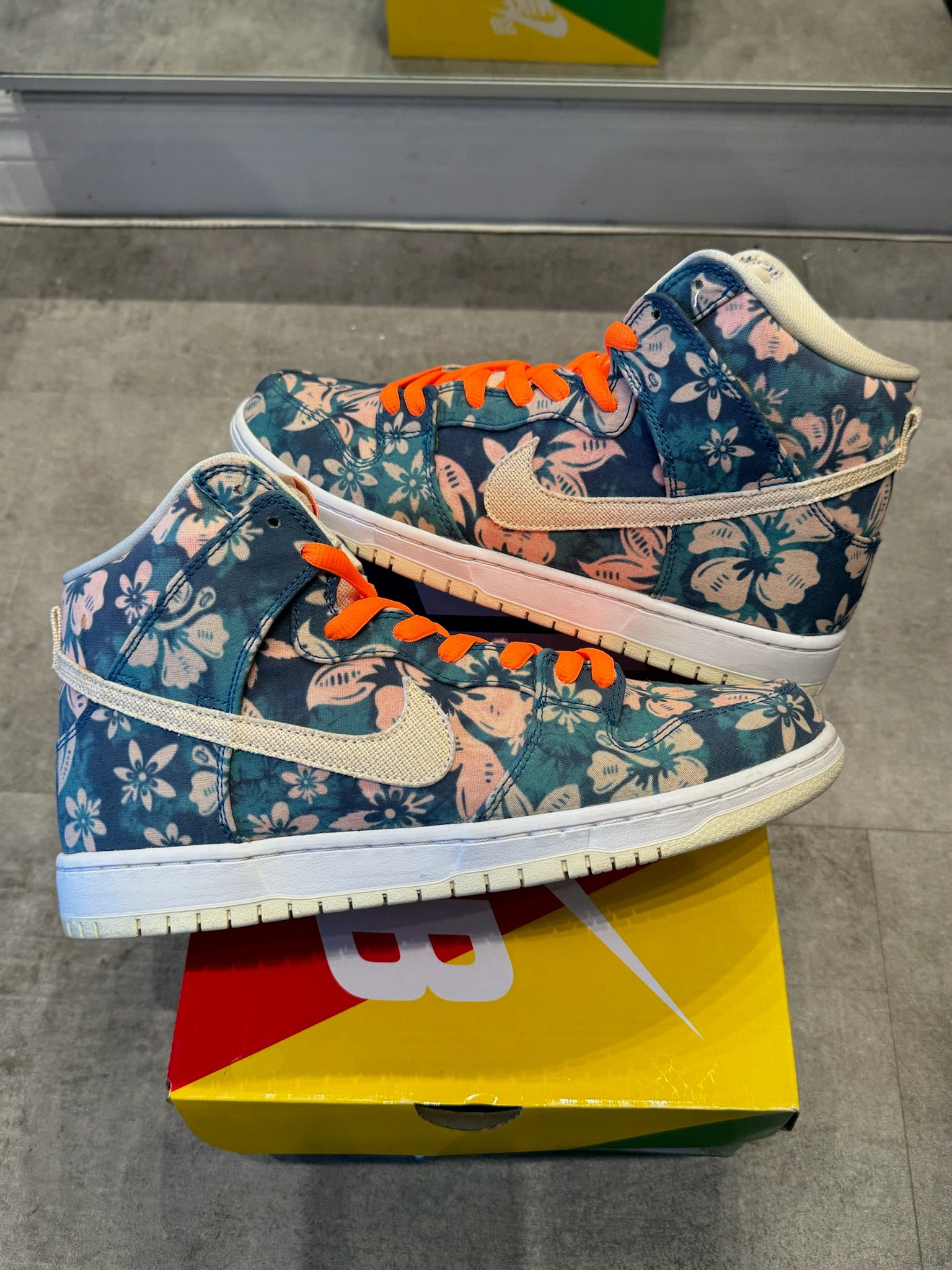 Nike SB Dunk High Hawaii Maui Wowie (Preowned)