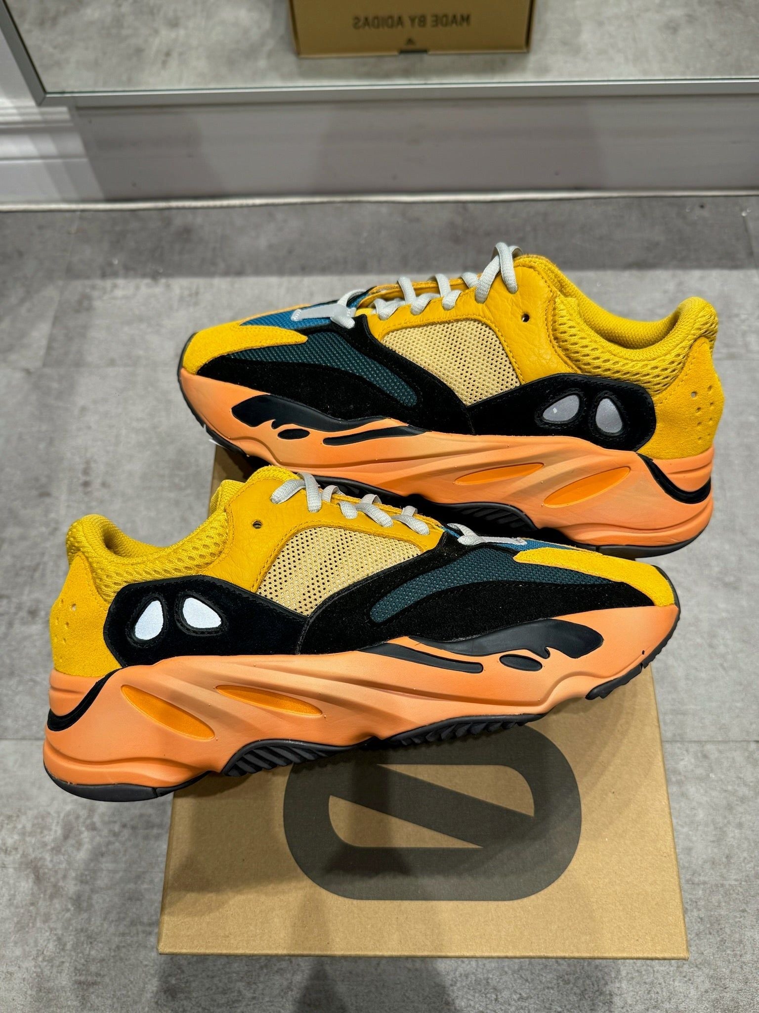 Adidas Yeezy Boost 700 V1 Sun - Pre-Owned Size 7.5