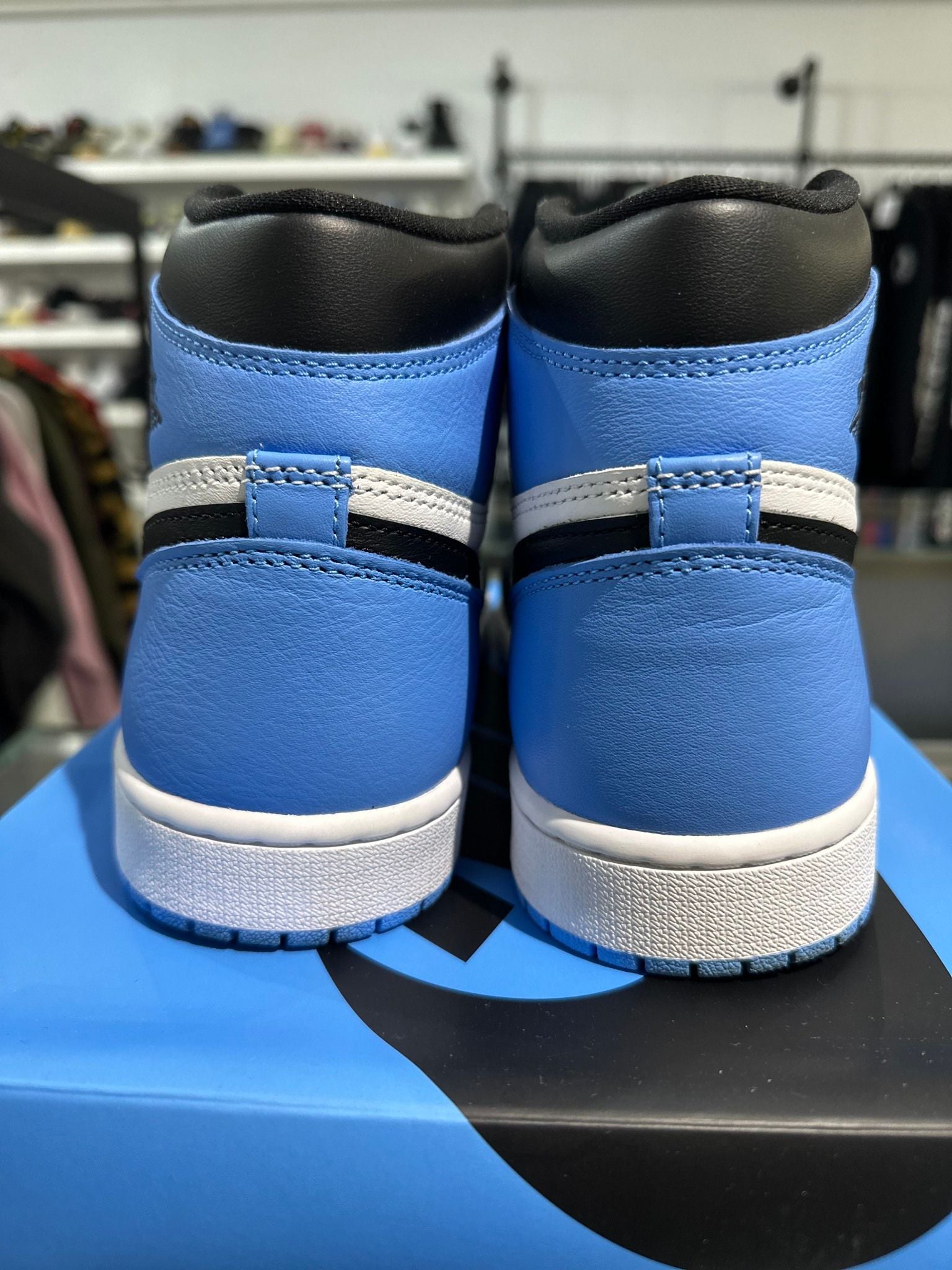 Jordan 1 Retro High UNC Toe - Pre-Owned Size 9