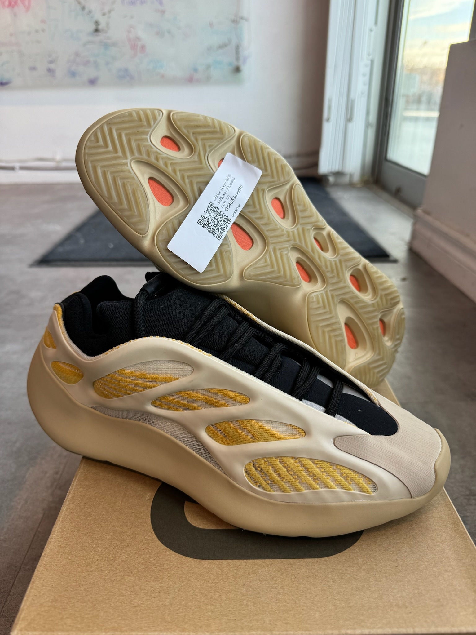 adidas Yeezy 700 V3 Safflower (Preowned Size 10) - Pre-Owned