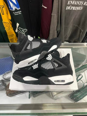 Jordan 4 Retro White Thunder - Gently Pre-Owned Size 8