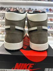 Jordan 1 Retro High Mocha - Pre-Owned Size 9
