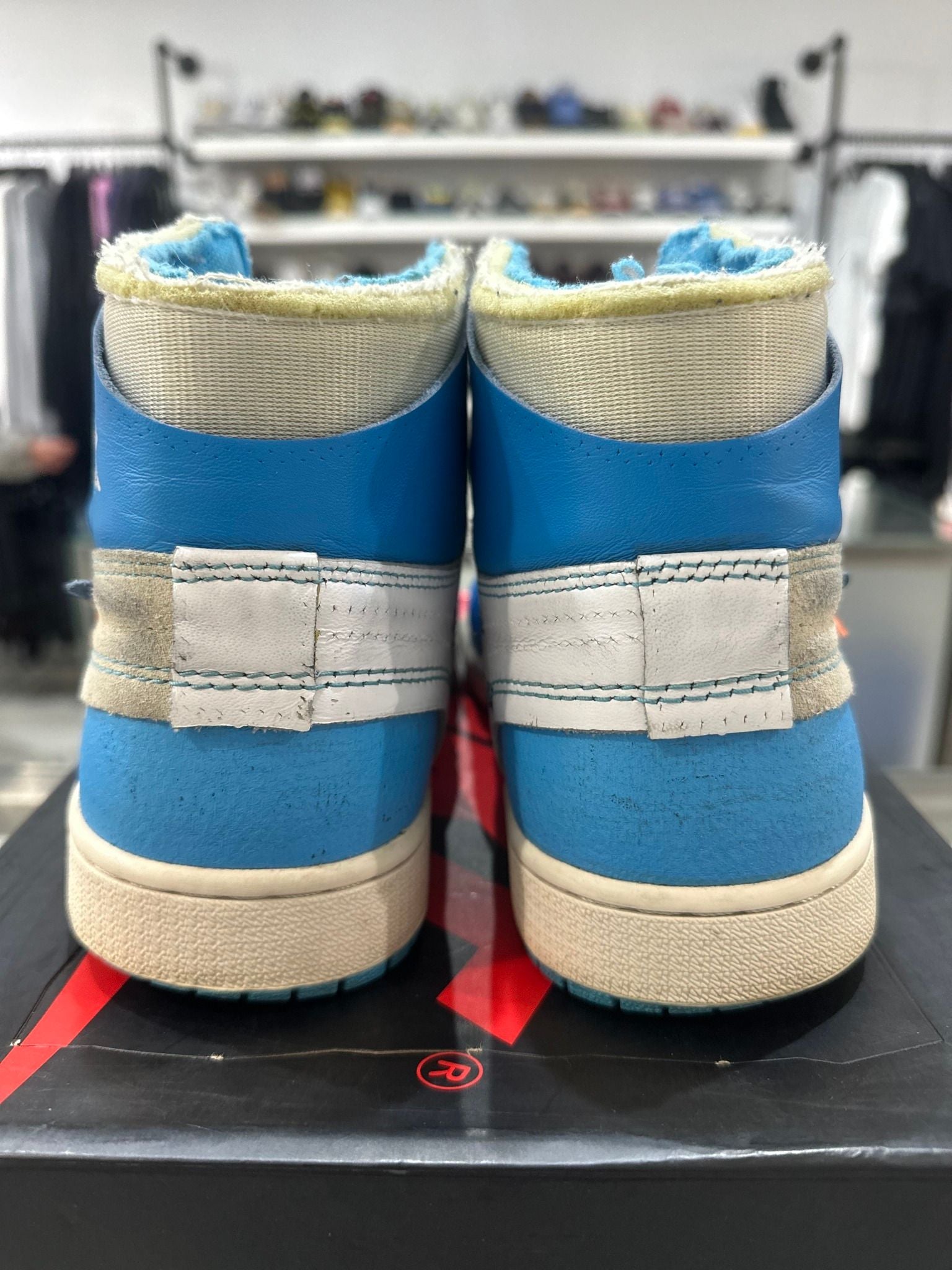 Jordan 1 Retro High Off-White University Blue - Pre-Owned Size 9.5