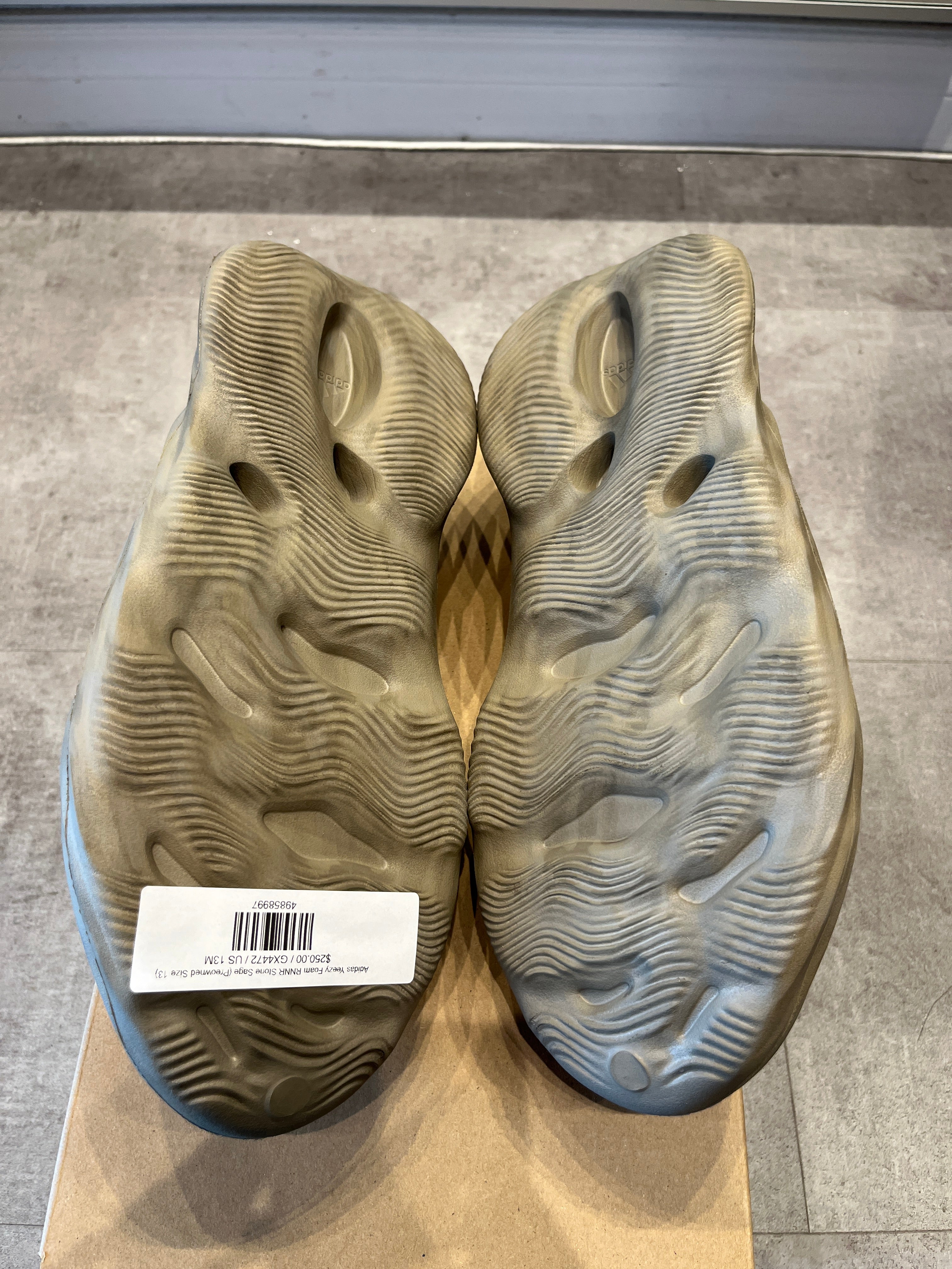 Adidas Yeezy Foam RNNR Stone Sage - Pre-Owned Size 13