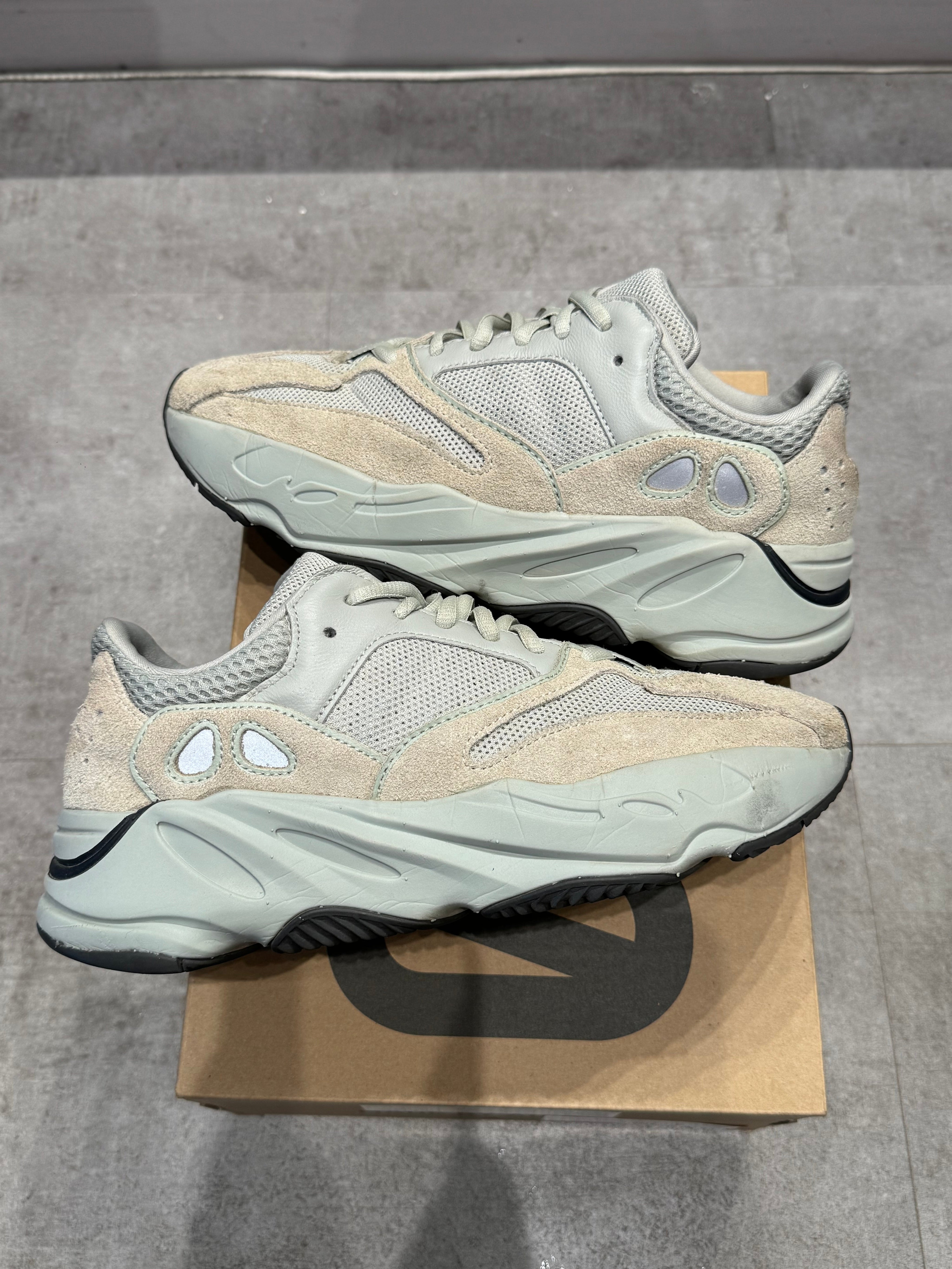 Adidas Yeezy Boost 700 Salt - Pre-Owned Size 7.5